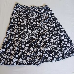 Land N Sea Sz XL Floral Midi Skirt Black And White